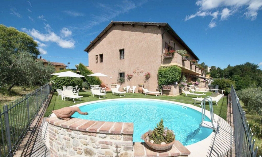 Sport & Beauty 4, Holiday-Home with pool in San Gimignano, Siena