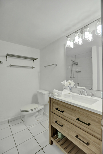Bathroom 4, Alexander Hotel, Miami-Dade