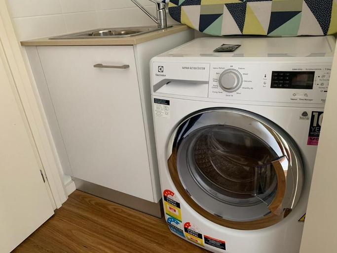 Bathroom, Captains Cove Luxury Apartments - 1st Floor Spa Deluxe, E. Gippsland - Bairnsdale