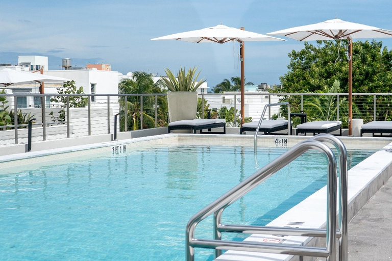 Sport & Beauty 2, Nassau Suite South Beach, an All-Suite Hotel, Miami-Dade