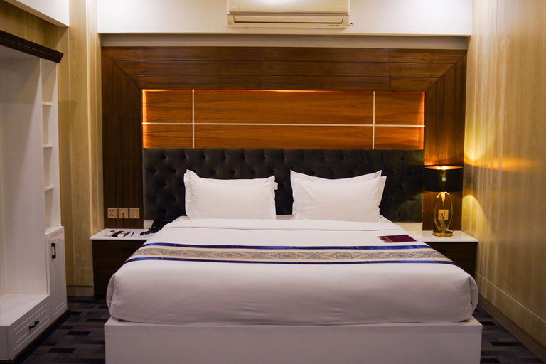 Bedroom 4, Hotel Elite Palace, Comilla