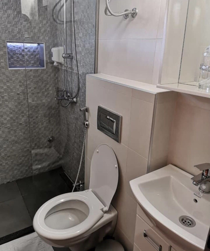 Bathroom 4, Ideall Garni