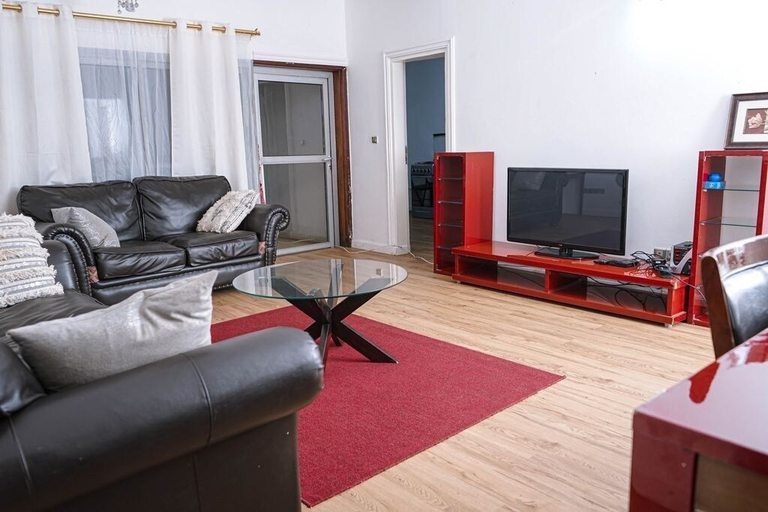 Others 4, Residences de la Providence, Mfoundi
