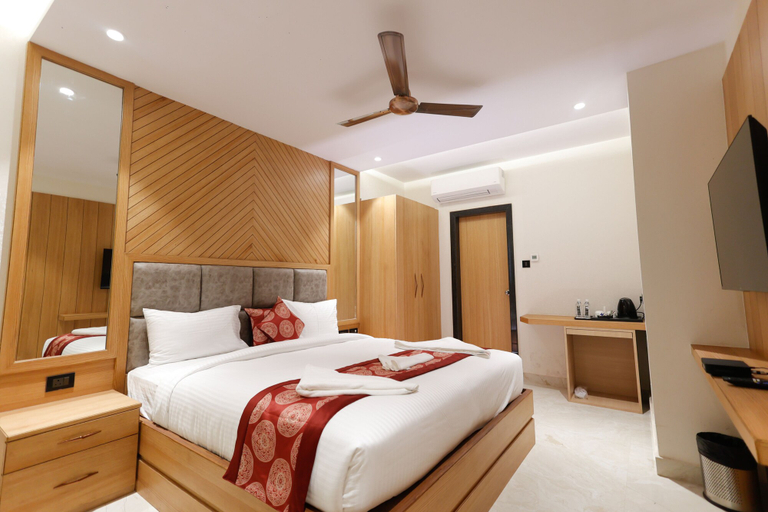 Bedroom 1, Hotel Sarc Inn, Varanasi