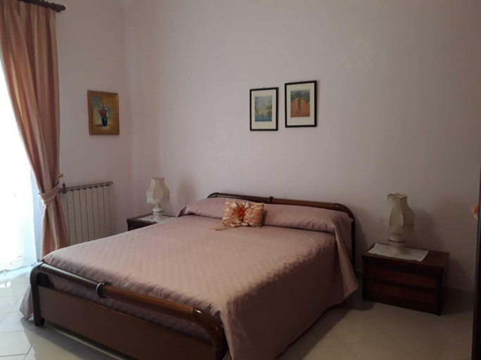 Bedroom 2, LOCAZIONE TUR. GAMBINO MARIANA NICOLETTA, Agrigento