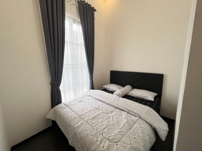Bedroom 2, Villa Saesanara Kota Batu, Malang