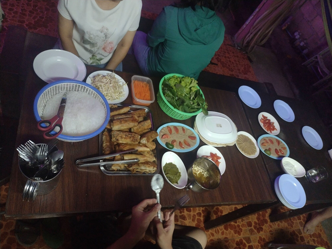 Food & Drinks 4, Mae Sot Commune and Camping , Mae Sot