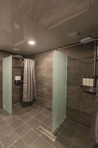 Bathroom 5, Canvas Hostel, Haeundae