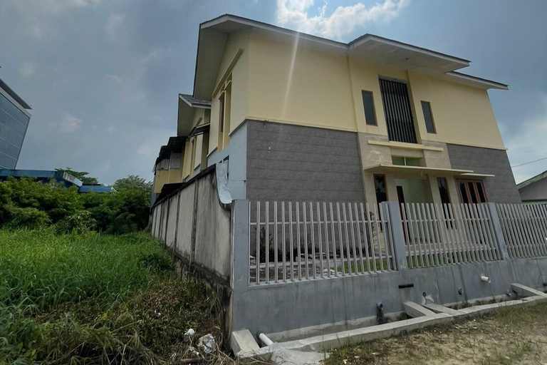 SPOT ON 93378 Lona Guest House Syariah, Pekanbaru