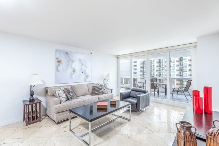 Comfort, Space and Perfect Sunset, Miami-Dade