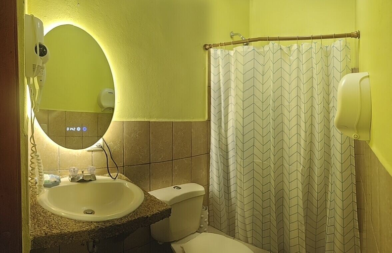 Bathroom 4, Hotel El Campanario, Comayagua