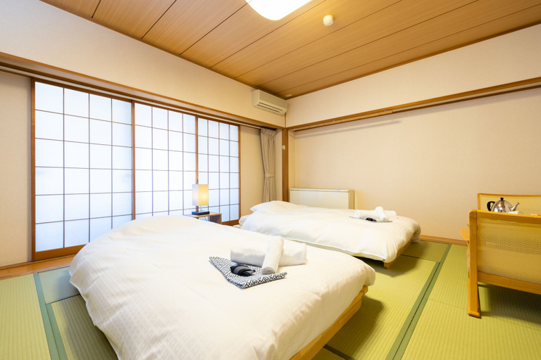 Bedroom 2, Phoenix Hotel, Hakuba