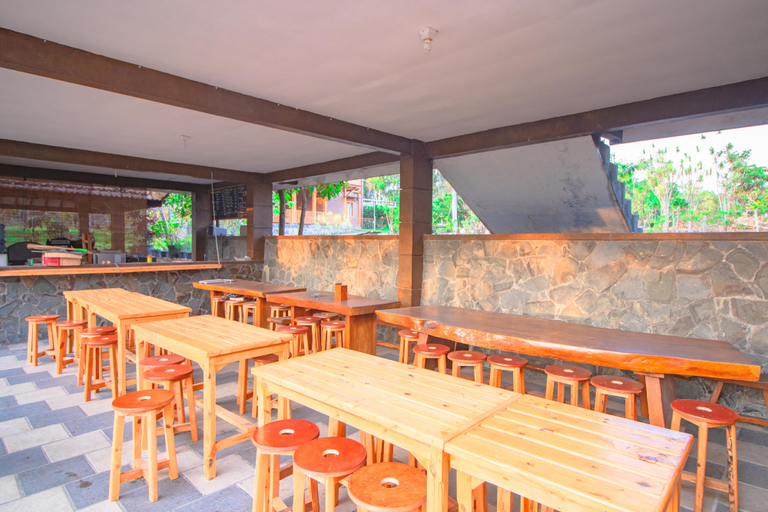 Food & Drinks, Watu Emas 2 Shared Pool dan Karaoke, Malang