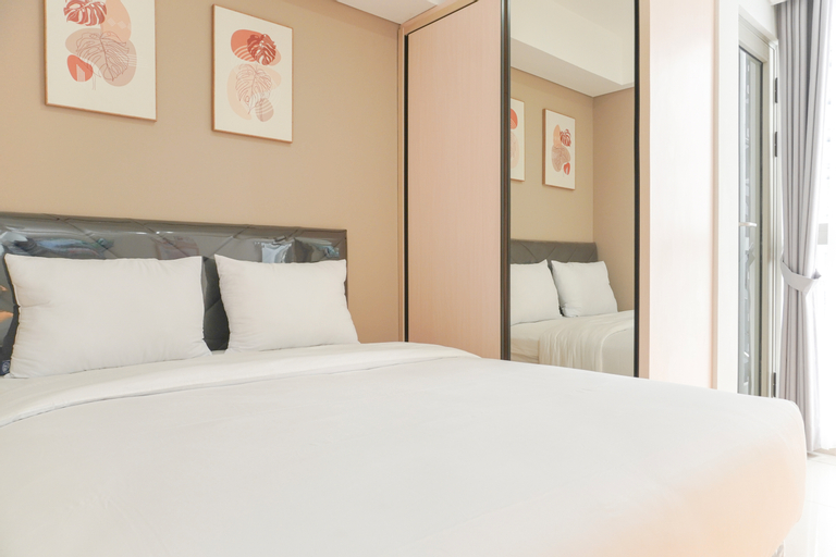 Exterior 1, Nice and Warm 1BR at Gold Coast Apartment By Travelio, North Jakarta