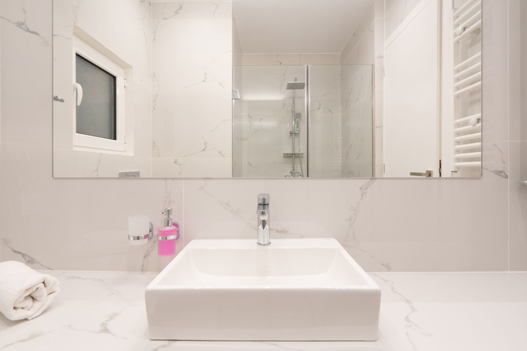 Bathroom 3, Seven Hills, Boutique Apartments, Attica