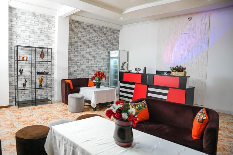 Others 5, Residences de la Providence, Mfoundi