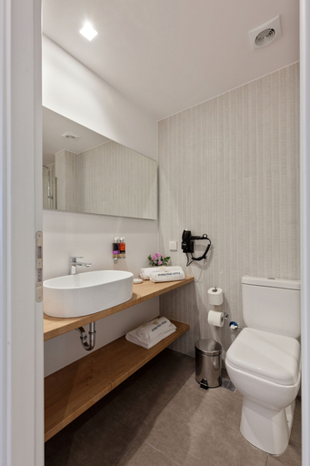 Bathroom 5, Trendy Hotel by Athens Prime Hotels, Attica