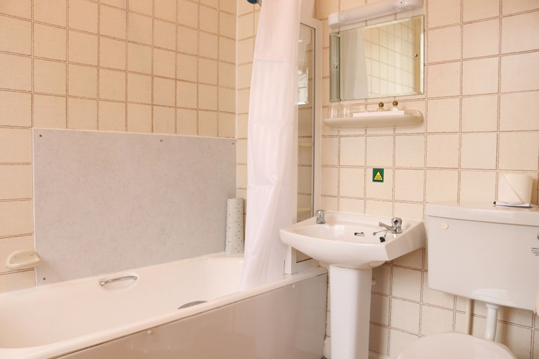 Bathroom 5, The Esplanade Hotel, North Yorkshire
