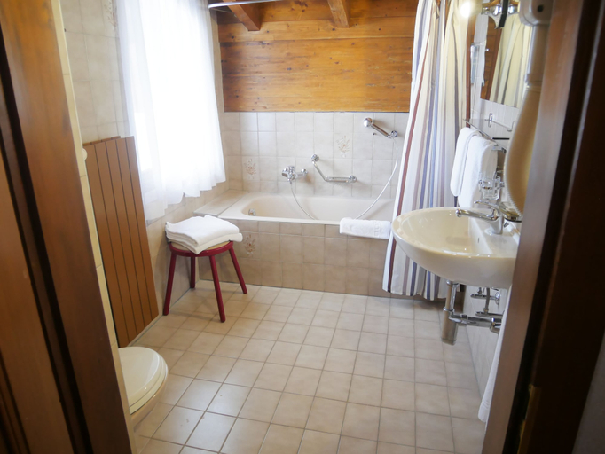 Bathroom 3, Between Boutique Hotel, Conthey