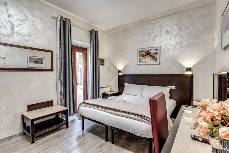 Bedroom 4, Hotel Family House, Rome