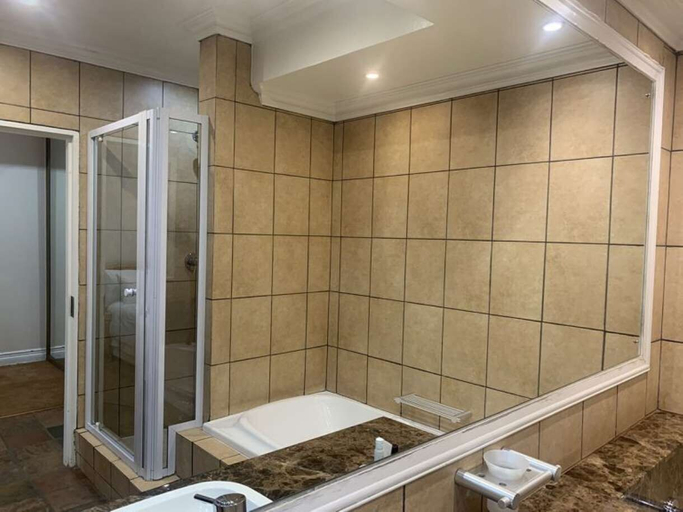 Bathroom 5, Orchids Lodge, City of Johannesburg