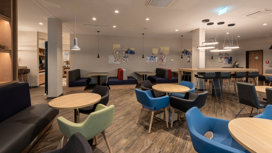Food & Drinks 3, Holiday Inn Express MUNICH NORTH by IHG, München