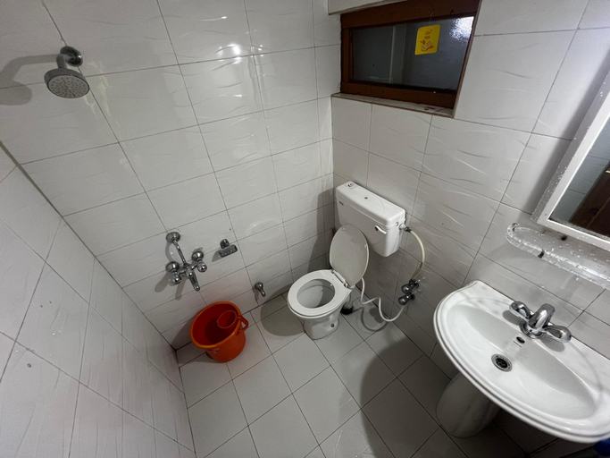 Bathroom 4, Jahangir Cottage Pahalgam, Anantnag