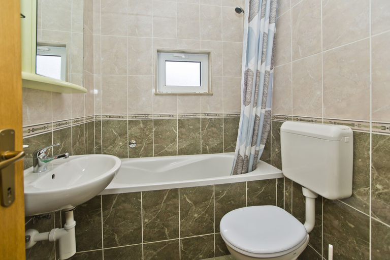 Bathroom 4, Apartmani Kresic 1, Hvar