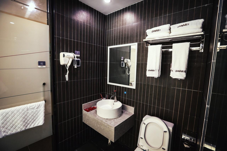 Thank Inn Hotel Guangdong Zhuhai Jiwan Hongqi Central Sqaure, Zhuhai