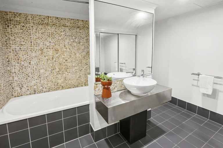 Bathroom 4, 'Calypso' @ Mango Lagoon Resort, Cairns