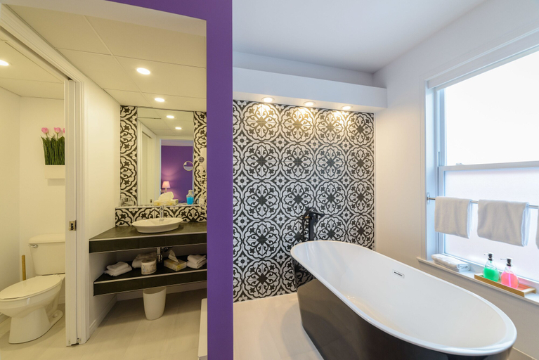 Bathroom 4, Auberge Aux deux Lions, Communauté-Urbaine-de-Québec