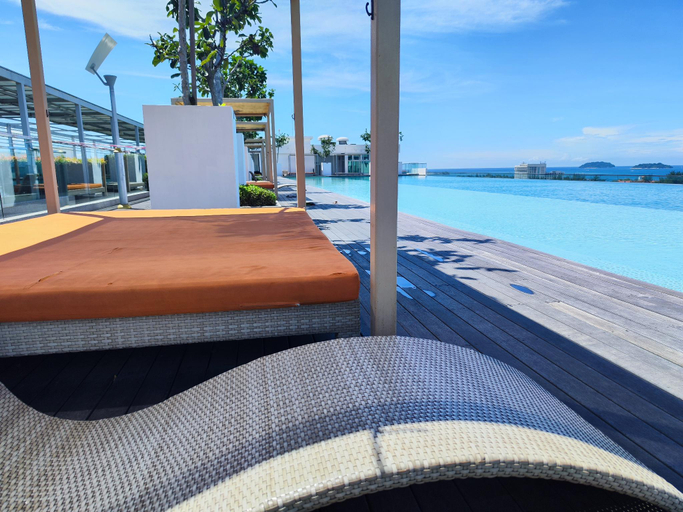 Sport & Beauty 2, Sutera Avenue Rooftop Infinity Swimming Pool, Kota Kinabalu