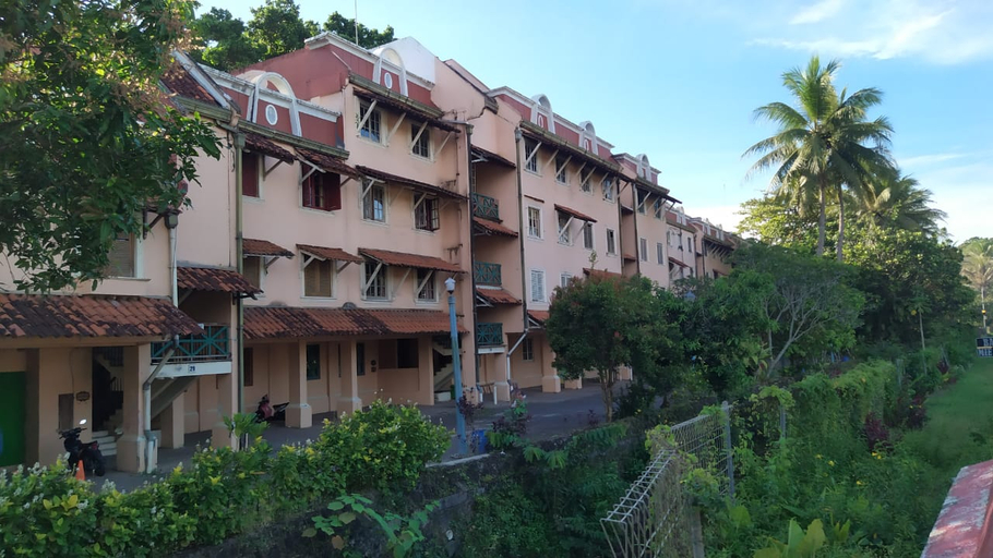 Exterior & Views 3, Studio Room at Condominium Carita Utara by Sri, Serang