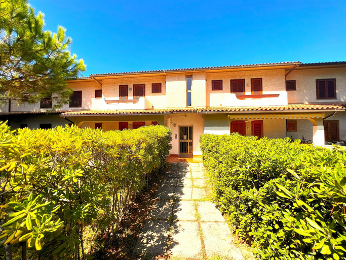 Exterior & Views 3, Delfini, Grosseto