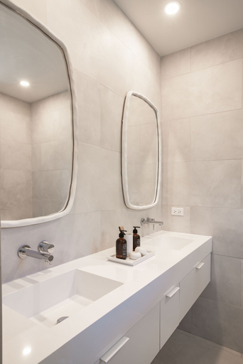 Bathroom 3, Palm Grove Villas & Hotel