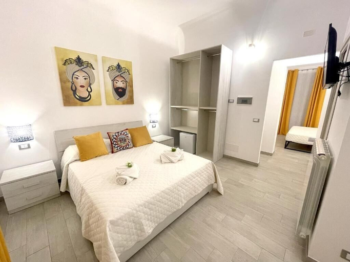 Bedroom 2, I Mori Holiday Rooms, Palermo