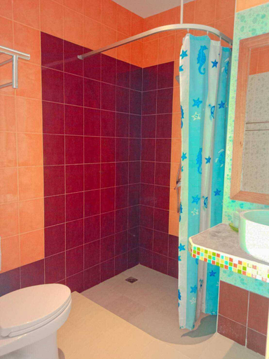 Bathroom 3, Jingjit Hotel, Mueang Krabi