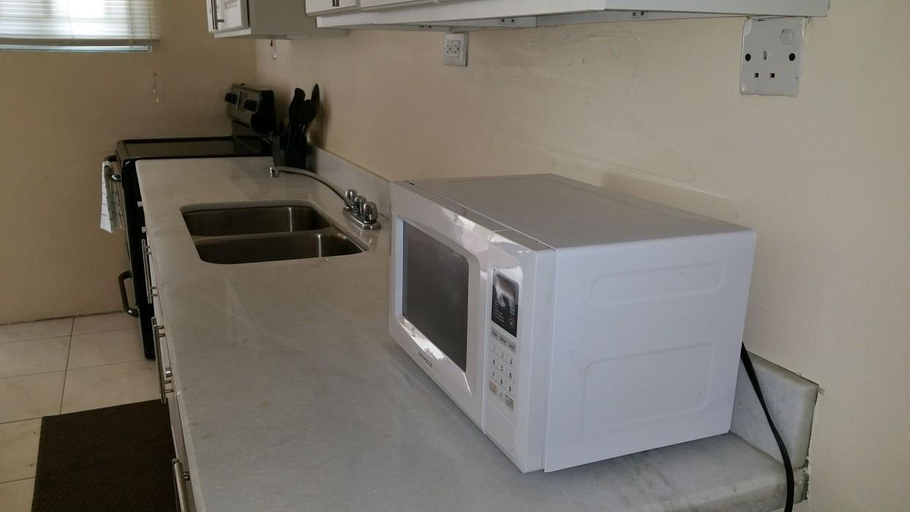 3, New Kingston Guest Apartments @ Donhead
