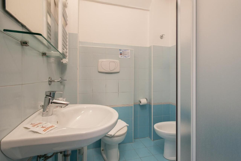 Bathroom 5, Hotel Vico Alto Siena, Siena