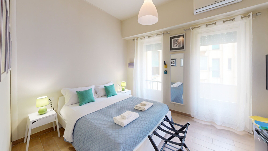 Bedroom 4, Guest House Sonnino 37 Cagliari, Cagliari