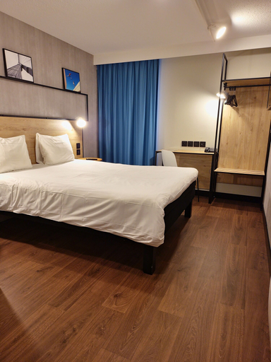 Bedroom 3, ibis Creil Sur Oise, Oise