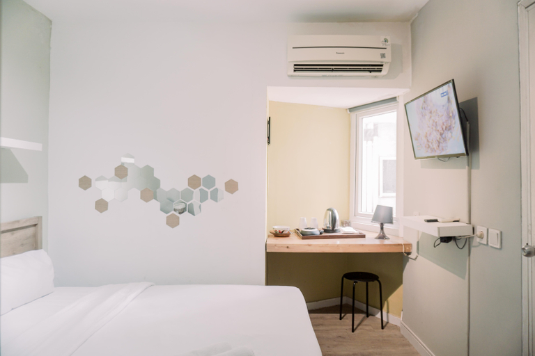 Bedroom 4, Enjoy Living Studio (No Kitchen) Apartment Aeropolis Residence By Travelio, Tangerang