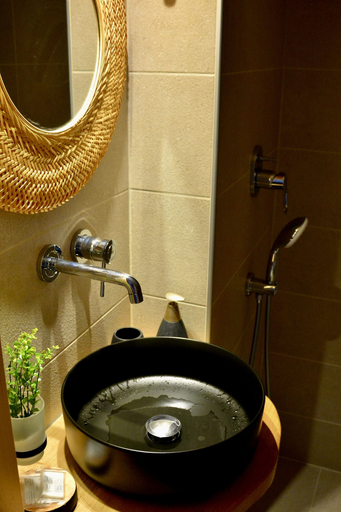 Bathroom 4, Sunrise Hotel, North Aegean