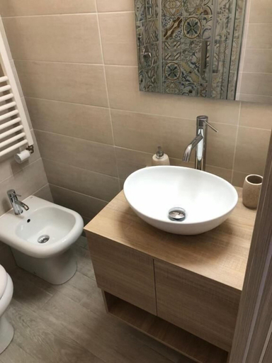 Bathroom 3, I Mori Holiday Rooms, Palermo