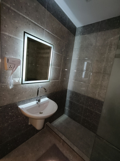 Bathroom 5, DISCOVER Pyramids inn, Al-Ahram