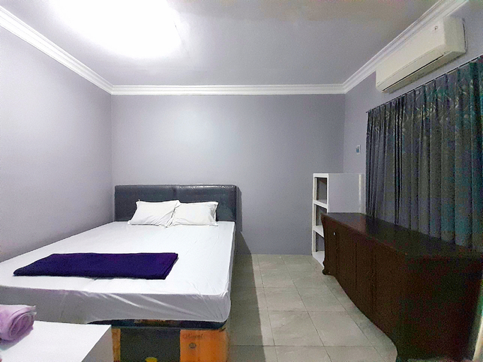 Bedroom 1, LH101 Guest House, Tuban