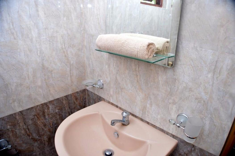 Bathroom 3, Binara Home Stay -Tourist Lodge, Thamankaduwa