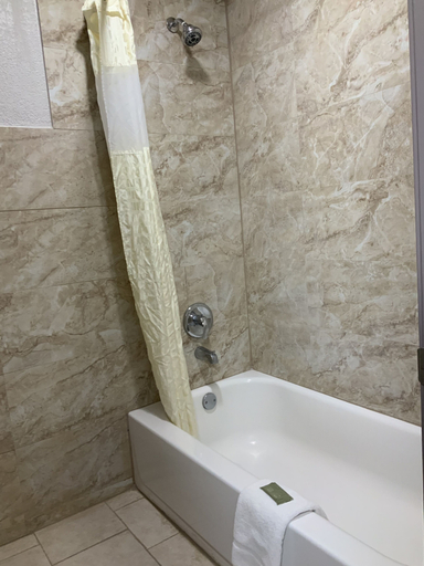 Bathroom 3, Value Lodge, Brewster
