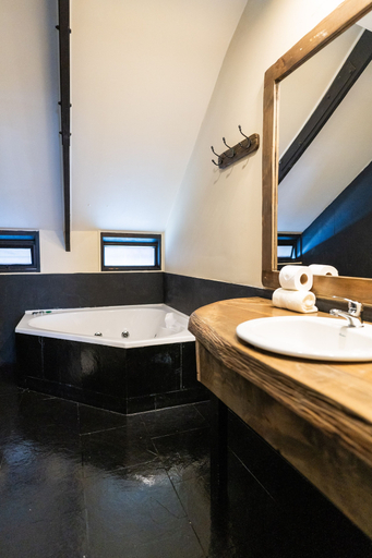Bathroom 4, Hotel Newen BnB, Cautín