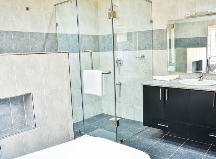 Bathroom 3, Kongoni House, Westlands